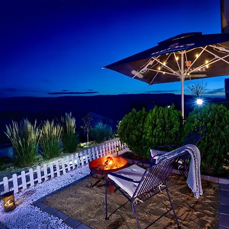 21,22 Albena Sea View 度假居 *